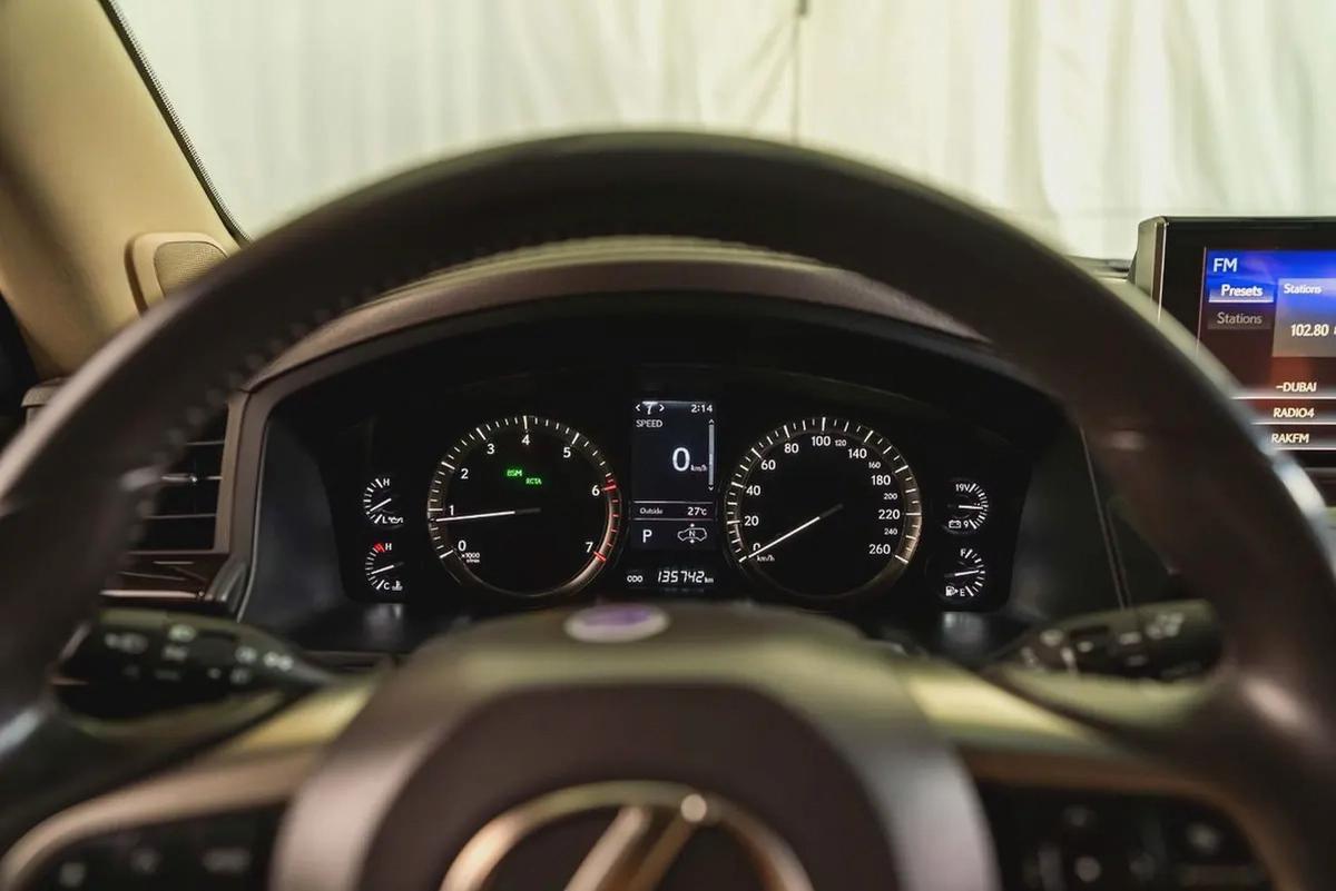 Lexus LX570-GCC-1 Owner-7 Seats-Al Futtaim Full Service History-Pearl Black Exterior Color-11-11