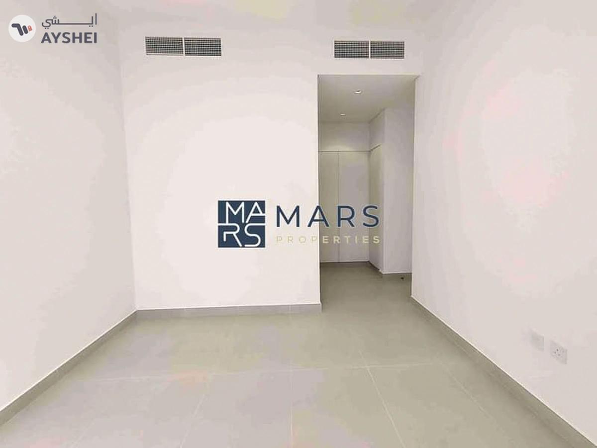 "Stunning 4-Bedroom Middle Unit Townhouse in Masaar – For rent-24-24