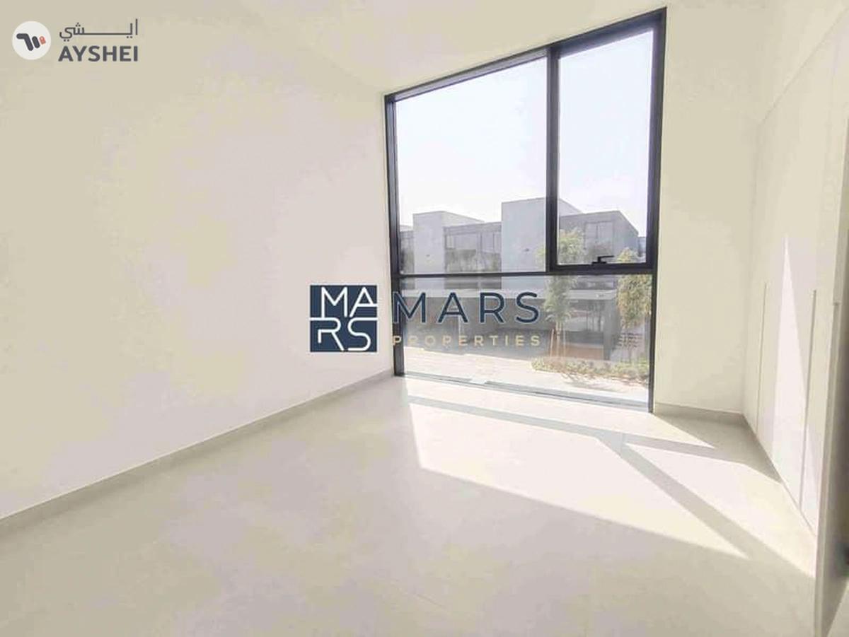 "Stunning 4-Bedroom Middle Unit Townhouse in Masaar – For rent-4-4