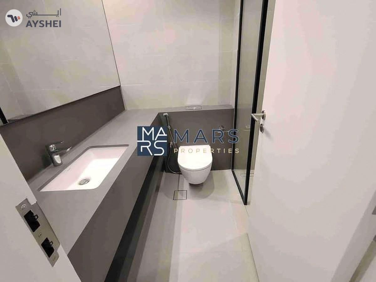 "Stunning 4-Bedroom Middle Unit Townhouse in Masaar – For rent-5-5