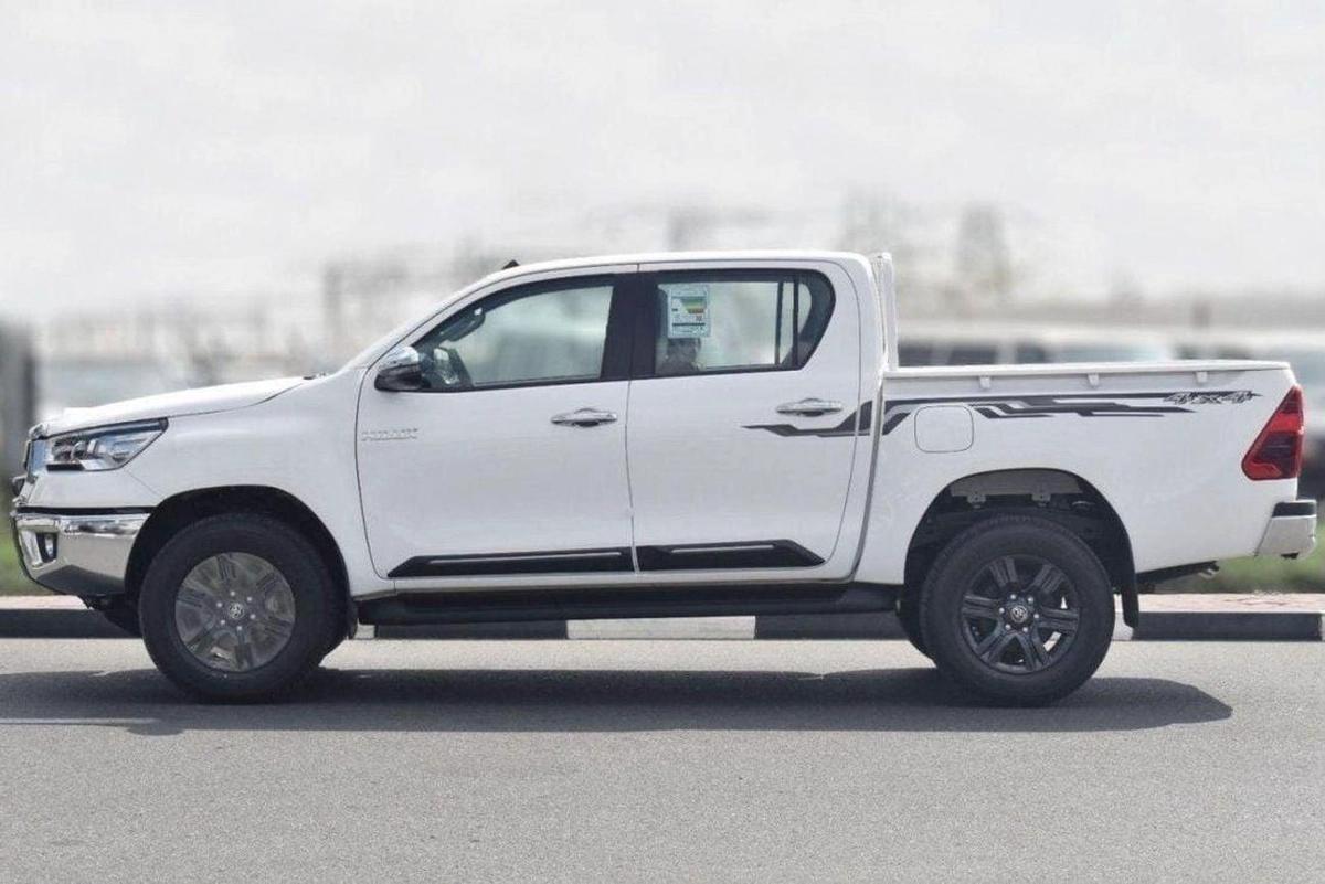 Toyota Hilux HILUX SR5 2.7L AT PETROL 2025-2-2