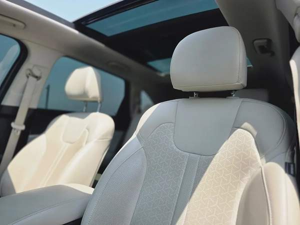 2023 Kia Sorento GT-Line, GCC Specs - Excellent Condition