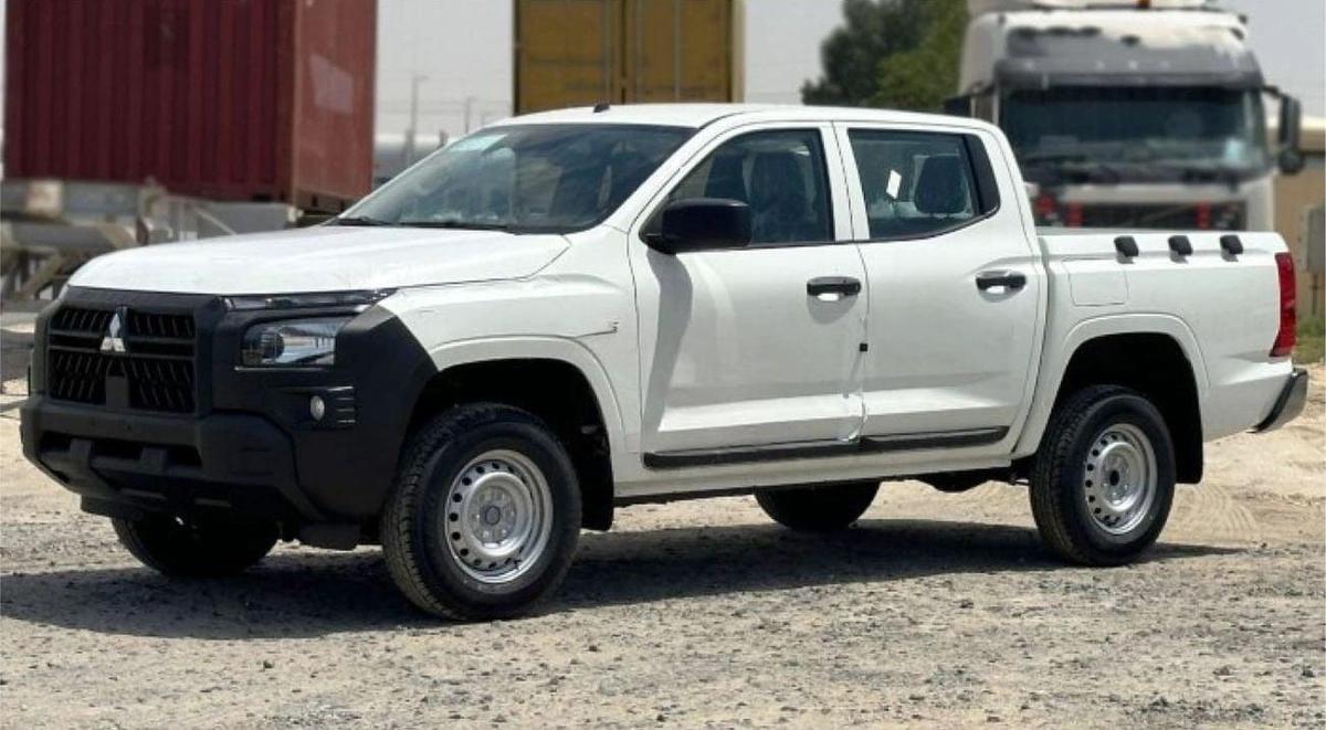 Mitsubishi L200 Mitsubishi L200 2.4L DIESEL DC 4WD GL New Face 5MT-0-0