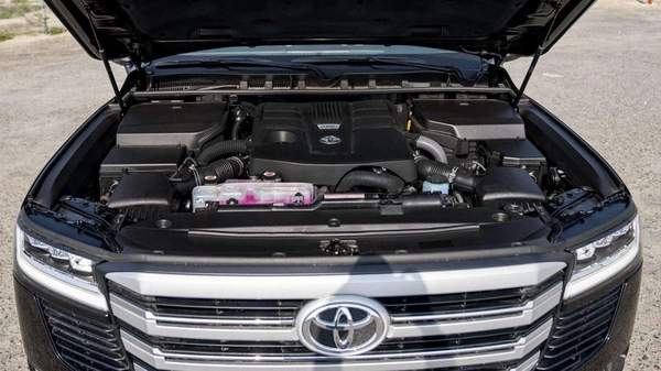 Toyota Land Cruiser LC VX 3.3D\(LHD) TOYOTA LAND CRUISER LC300 VX 3.3D AT MY2025 – BLACK