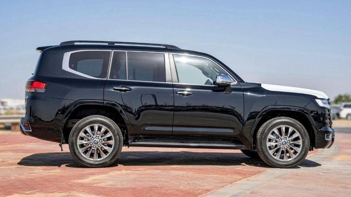 Toyota Land Cruiser LC300 VXR 3.5P AT MY2025 – BLACK-6-6