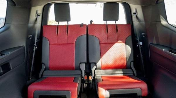 Toyota Land Cruiser LC300 VXR 3.5P AT MY2025 – BLACK