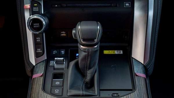 Toyota Land Cruiser LC300 VXR 3.5P AT MY2025 – BLACK