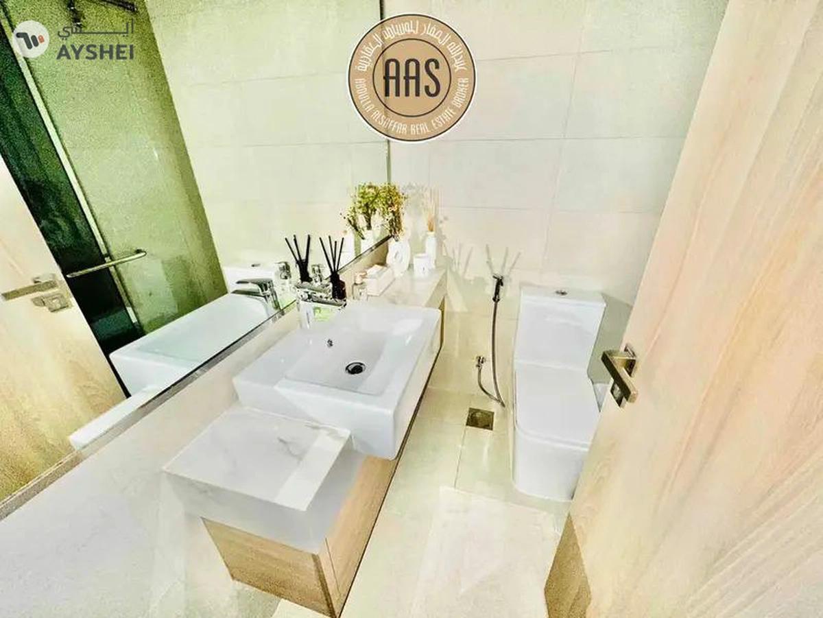 Fully furnished studio •• chiller free •• pool view •• luxurious furniture-5-5