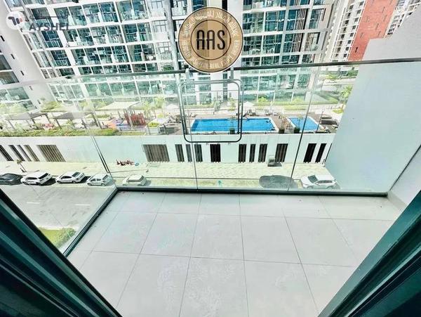 Fully furnished studio •• chiller free •• pool view •• luxurious furniture