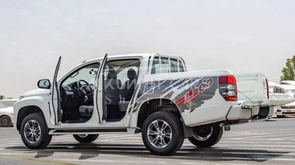Mitsubishi L200 Mitsubishi L200 GLX 2.4L Diesel AT MY2023
