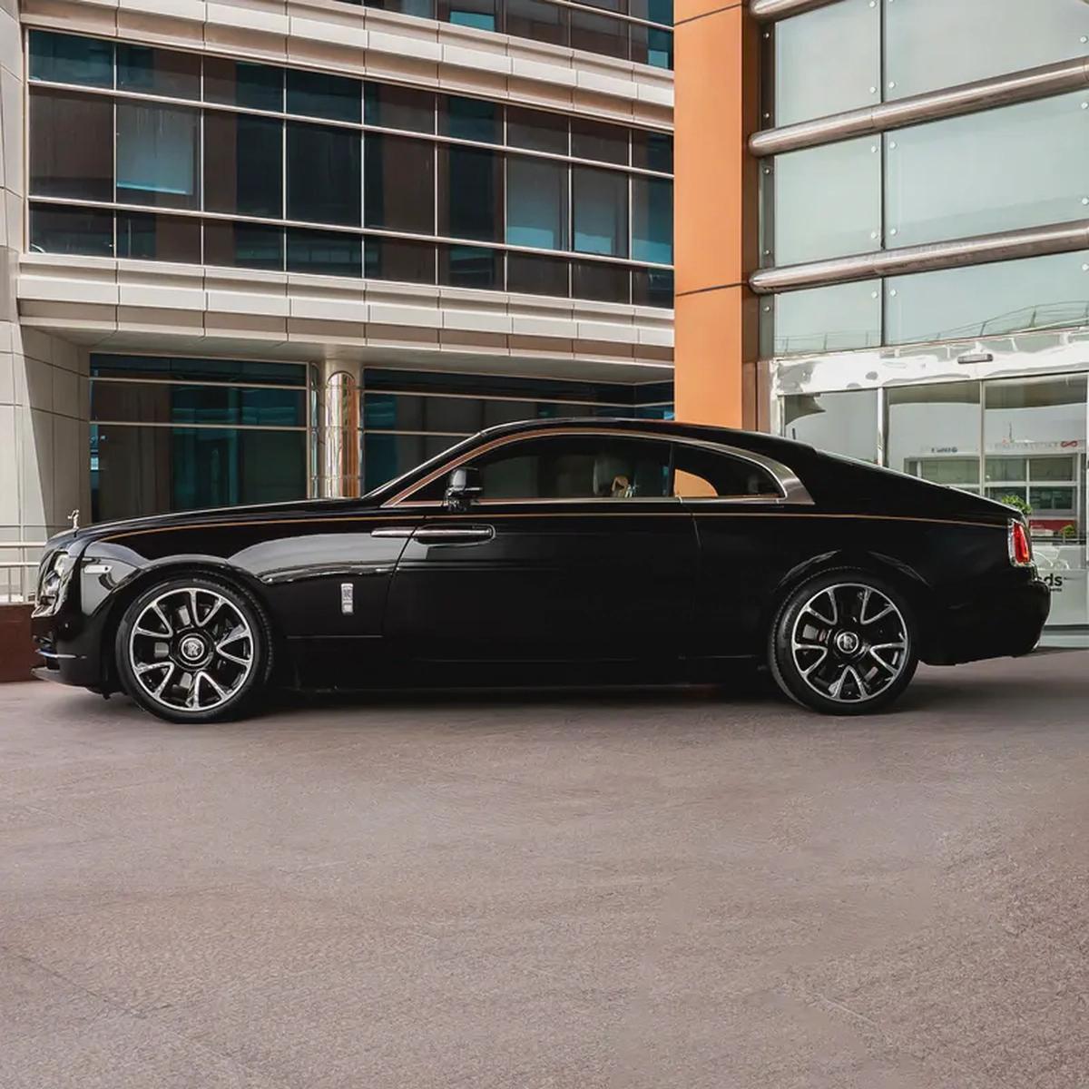 2017 | ROLLS ROYCE WRAITH | 3 BUTTONS | STAR LIGHT | 45,000KM | GCC-4-4