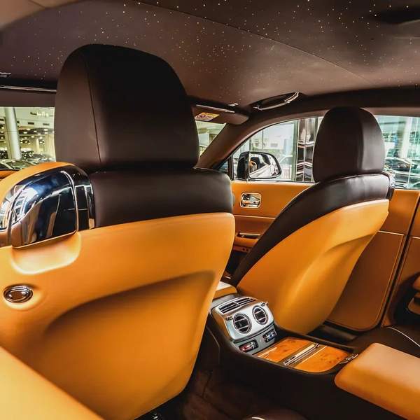 2017 | ROLLS ROYCE WRAITH | 3 BUTTONS | STAR LIGHT | 45,000KM | GCC