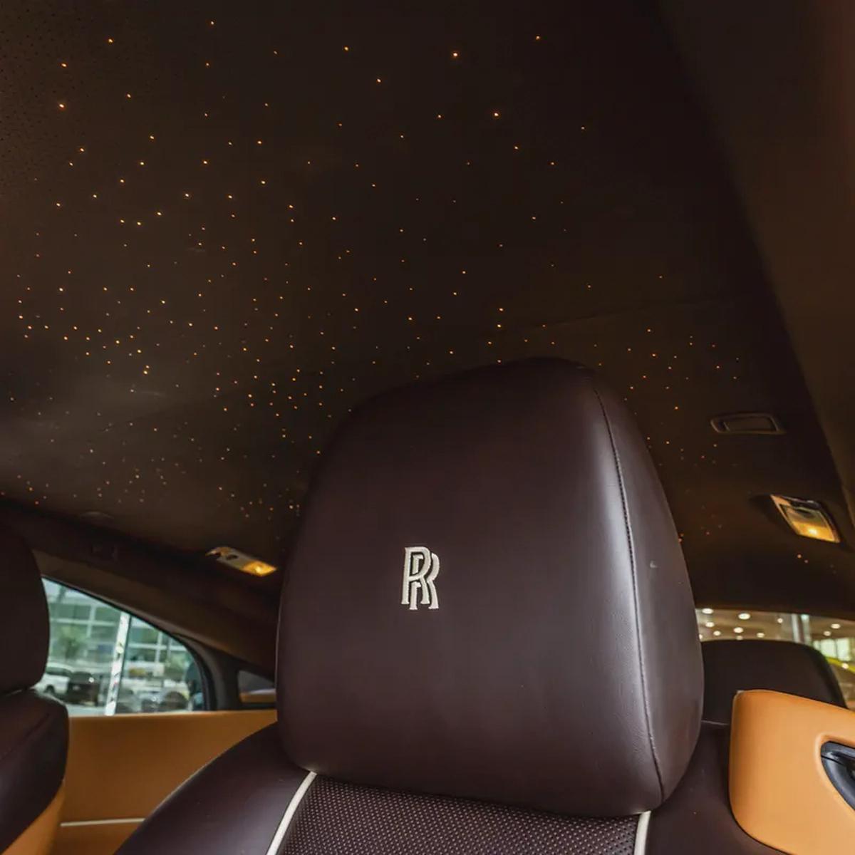 2017 | ROLLS ROYCE WRAITH | 3 BUTTONS | STAR LIGHT | 45,000KM | GCC-15-15