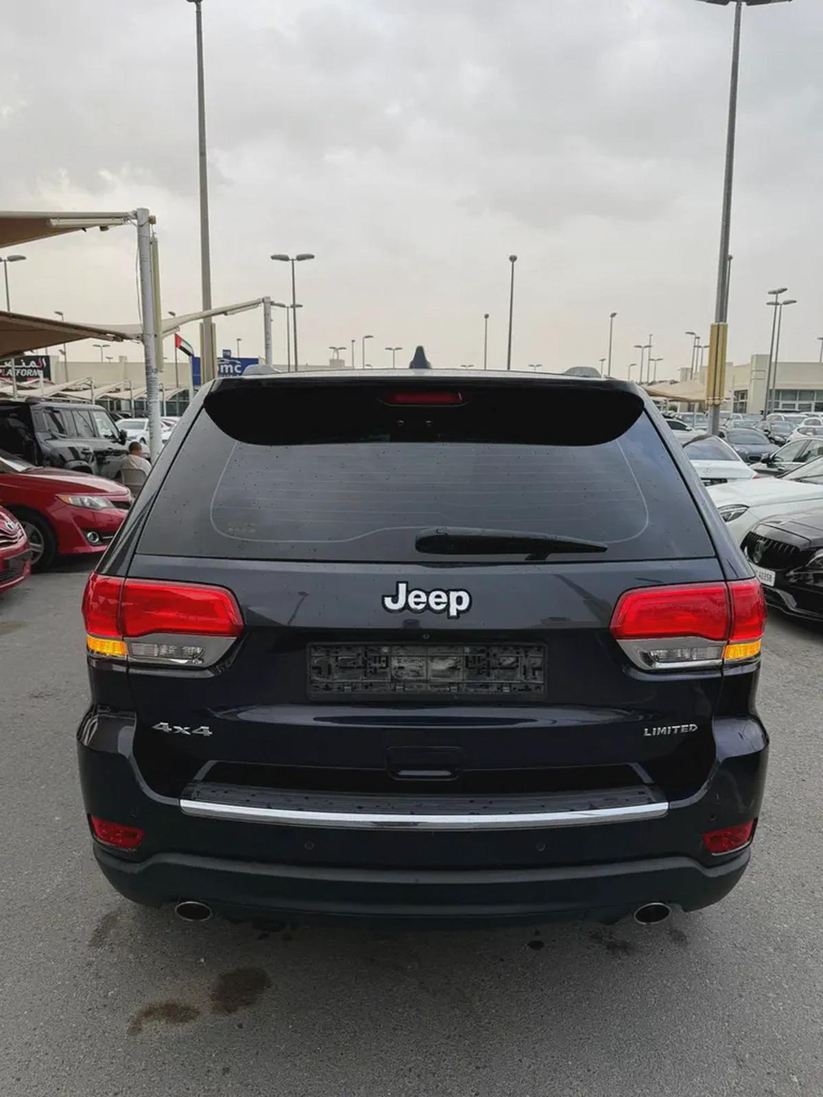 Jeep Grand Cherokee Limited 2015 - GCC Specs - Excellent Condition-1-1