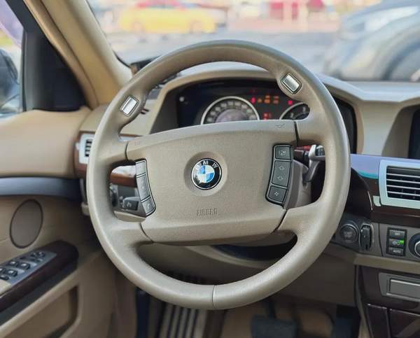 BMW | 7 SERIES | 750i | 2007 | BEIGE INTERIOR | ONLY : 85,885 KM | JAPAN IMPORT | CLEAN TITLE