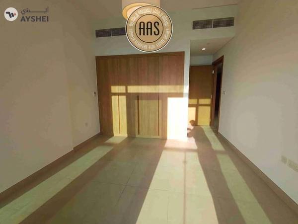 Spacious and luxurious 3BHK apartment near to Metro station