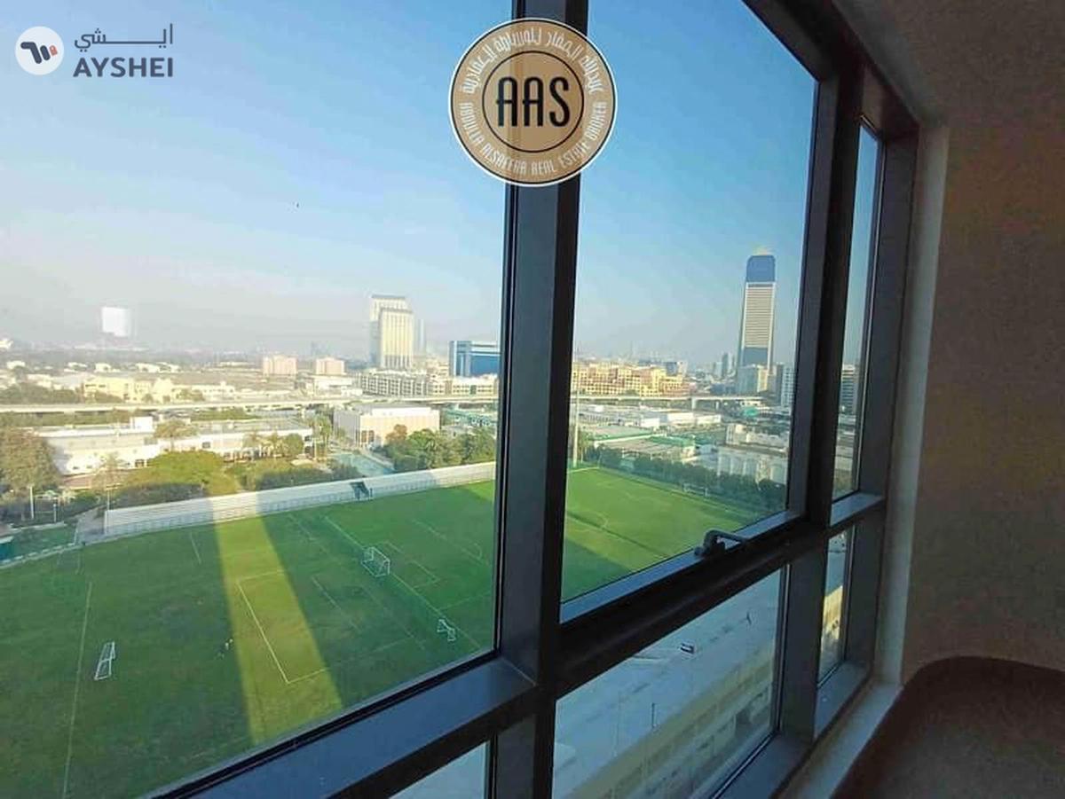 Spacious and luxurious 3BHK apartment near to Metro station-0-0