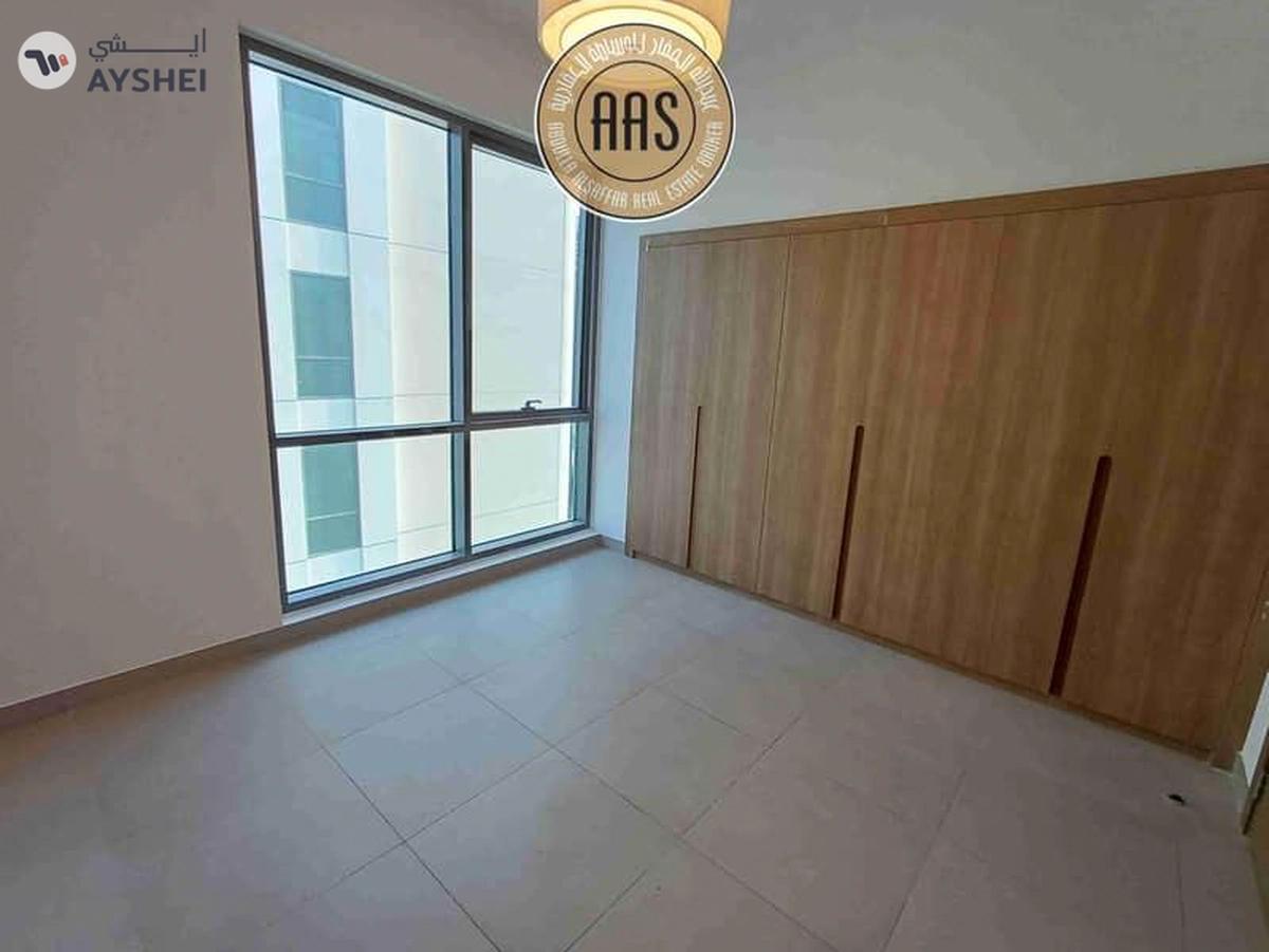 Spacious and luxurious 3BHK apartment near to Metro station-2-2