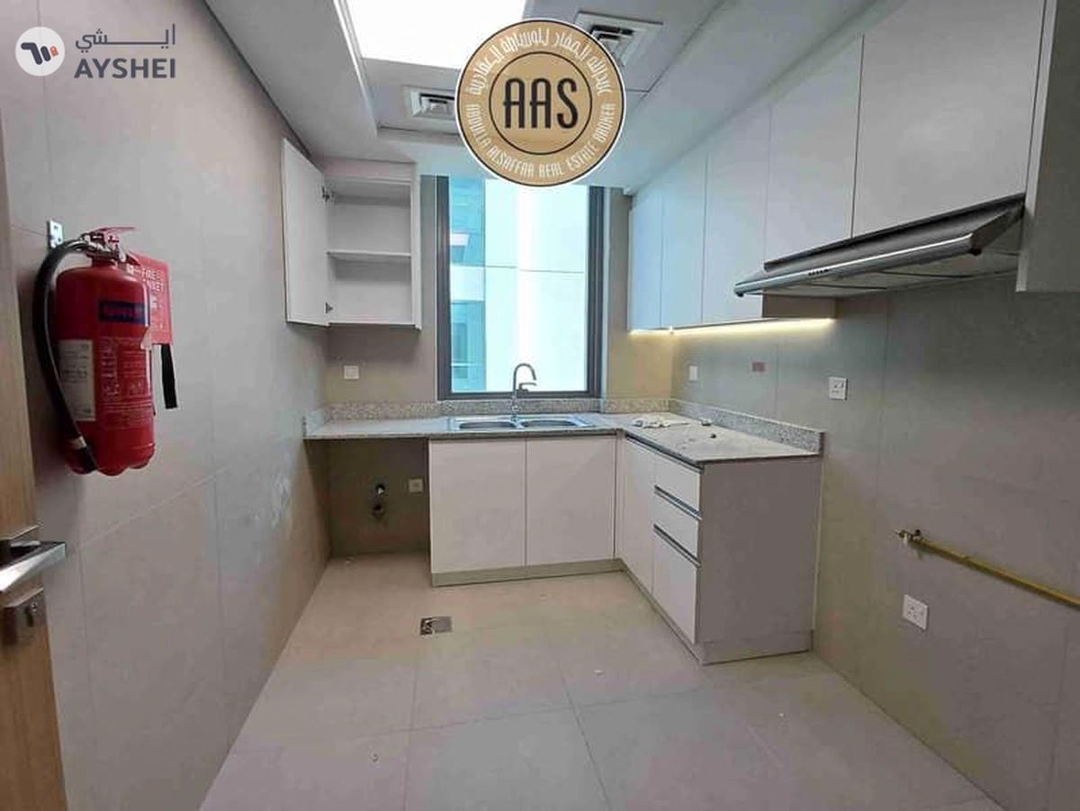 Spacious and luxurious 3BHK apartment near to Metro station-5-5