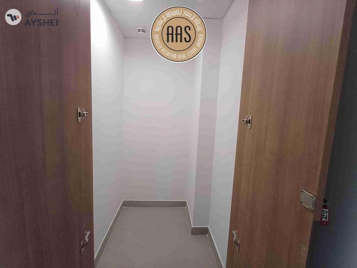 Spacious and luxurious 3BHK apartment near to Metro station-7-7