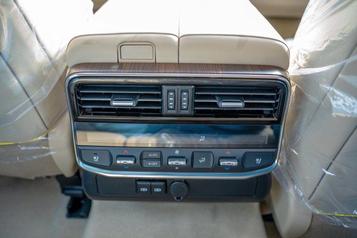 Toyota Land Cruiser VX 2025-3-3