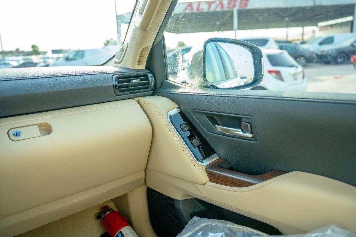 Toyota Land Cruiser VX 2025-5-5