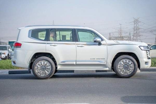 Toyota Land Cruiser VX 2025