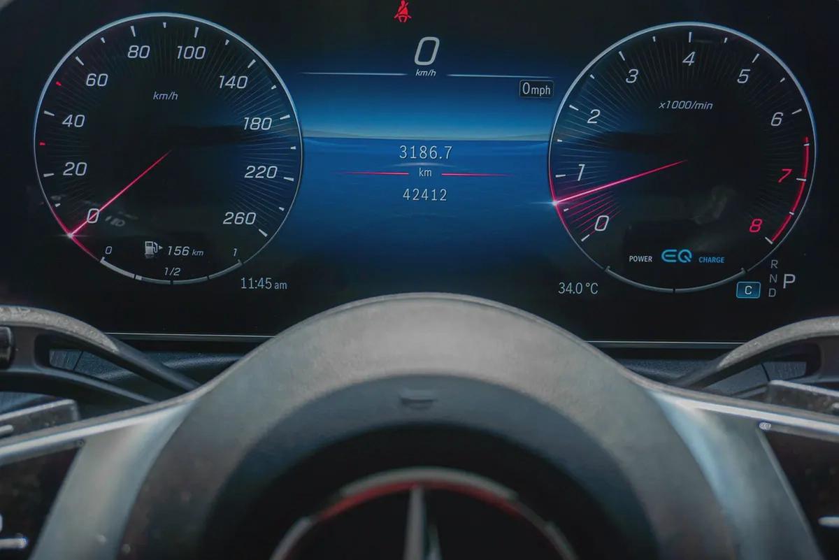 MERCEDES-BENZ C300 4MATIC VIN-8-8