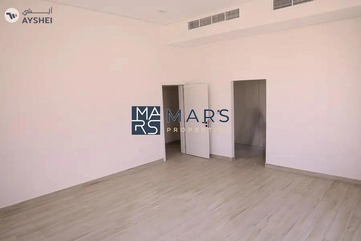 Bright & Spacious– Ideal for Comfort and Convenience!-6-6