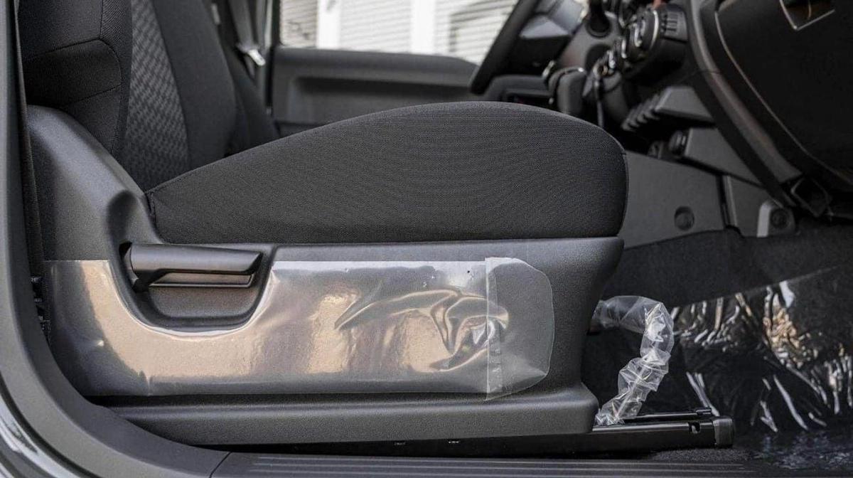 Suzuki Jimny Suzuki jimny GLX M/T MY2025-8-8