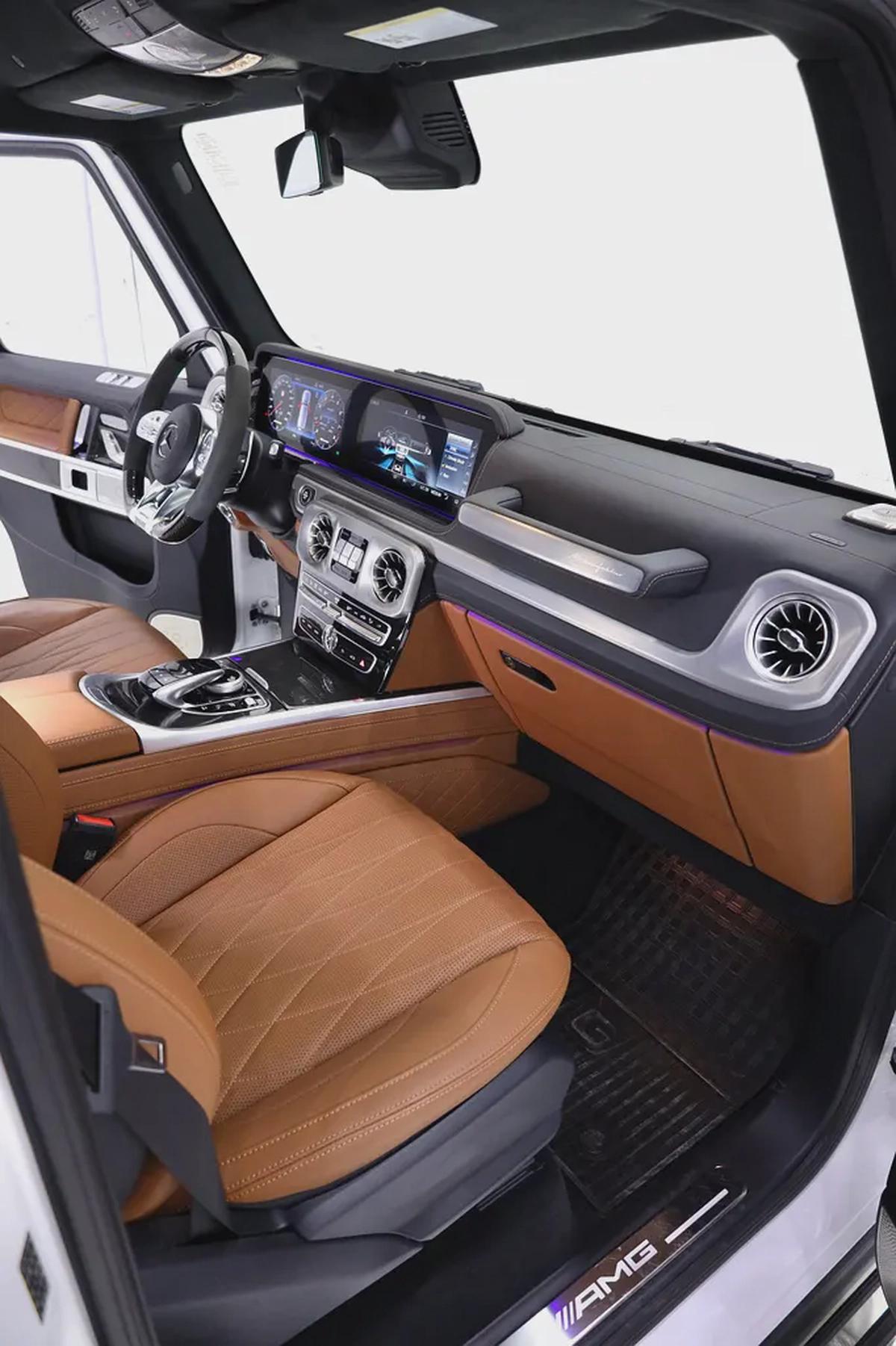 G 63 AMG MANUFAKTUR EDITION NIGHT PACKAGE + CARBON INTERIOR + FULLY LOADED-4-4