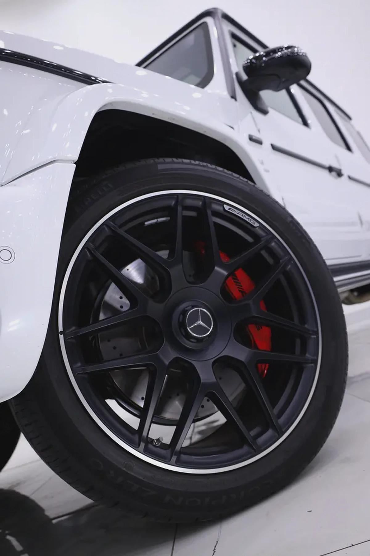 G 63 AMG MANUFAKTUR EDITION NIGHT PACKAGE + CARBON INTERIOR + FULLY LOADED-16-16