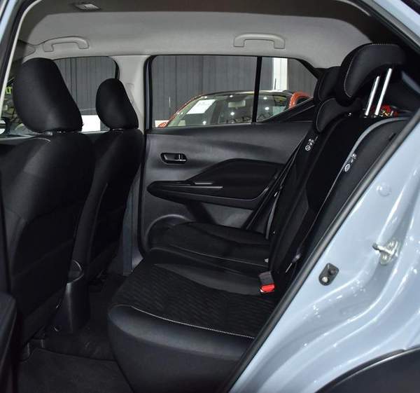 Nissan Kicks ( 2022 Model ) in Grey Color GCC Specs