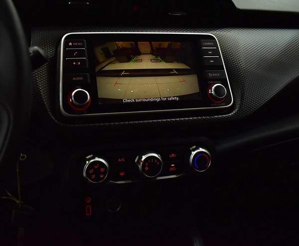 Nissan Kicks ( 2022 Model ) in Grey Color GCC Specs