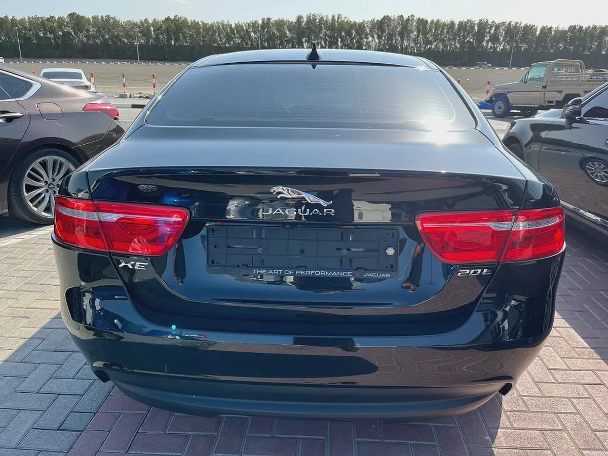 Jaguar XE Limited Edition-5-5