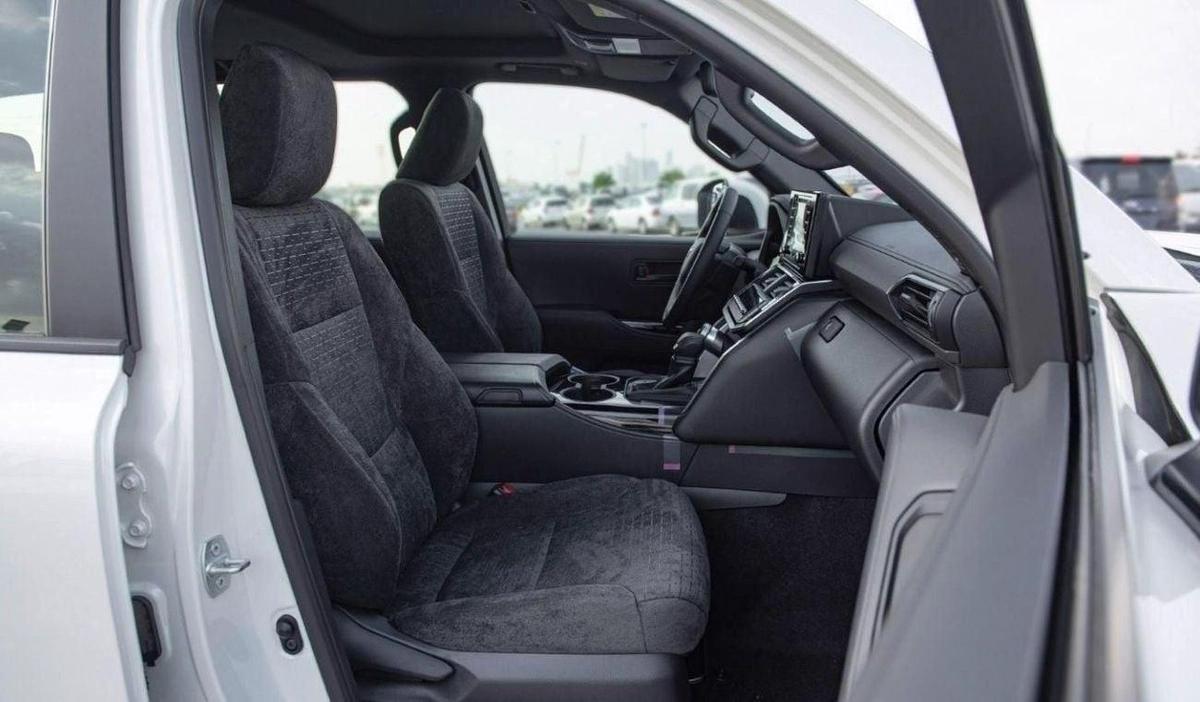Toyota Land Cruiser LC300 GXR 3.3D AT MY2024 – WHITE-16-16