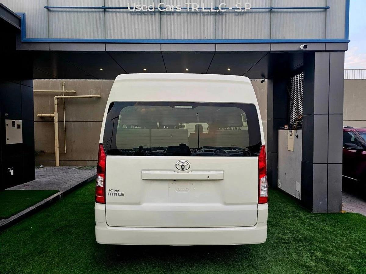 Toyota Hiace GL PASSENGER/ PATROL MANUAL/ 3.5 V6/ LOW MILEAGE-11-11