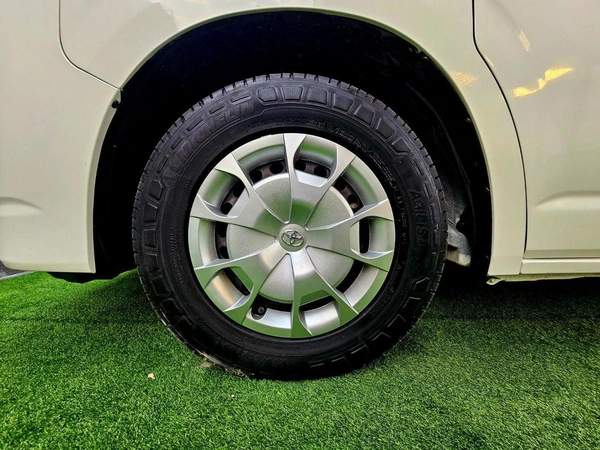 Toyota Hiace GL PASSENGER/ PATROL MANUAL/ 3.5 V6/ LOW MILEAGE