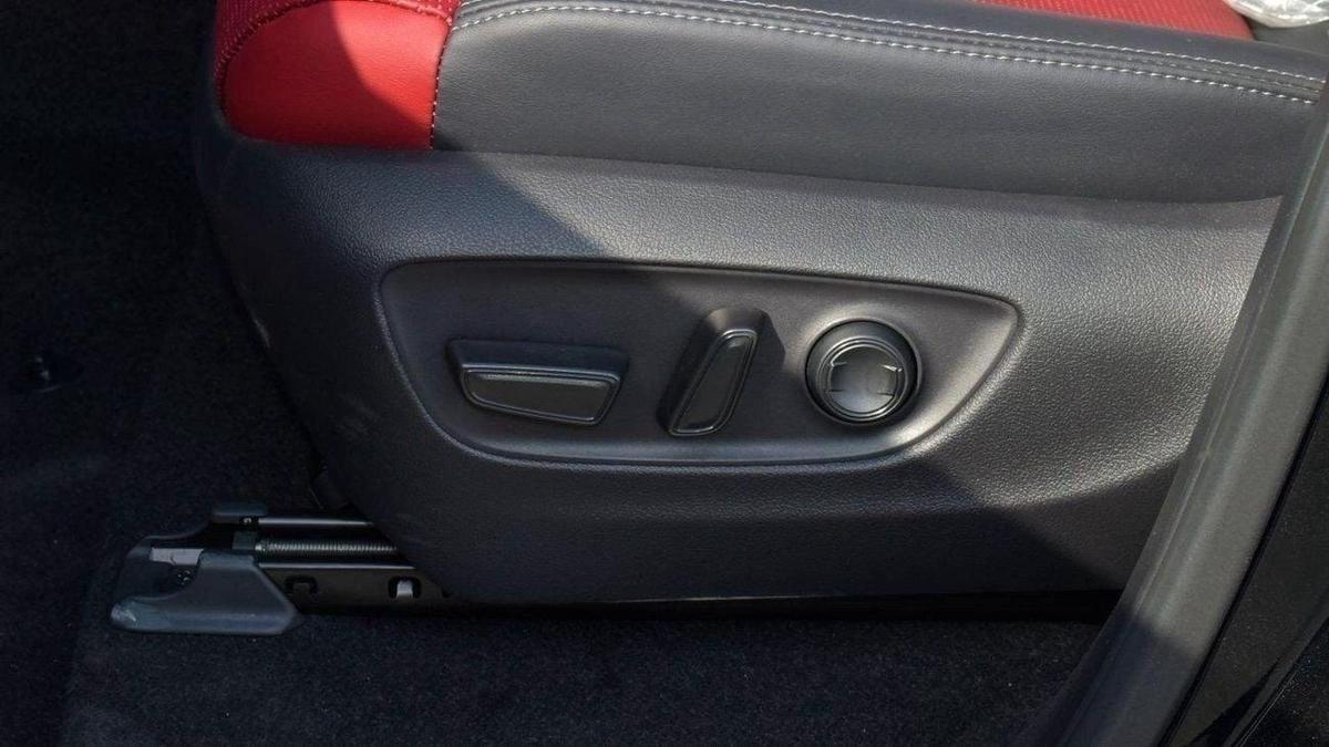 Toyota Land Cruiser Toyota Land Cruiser VXR 3.3L Diesel 2025-11-11