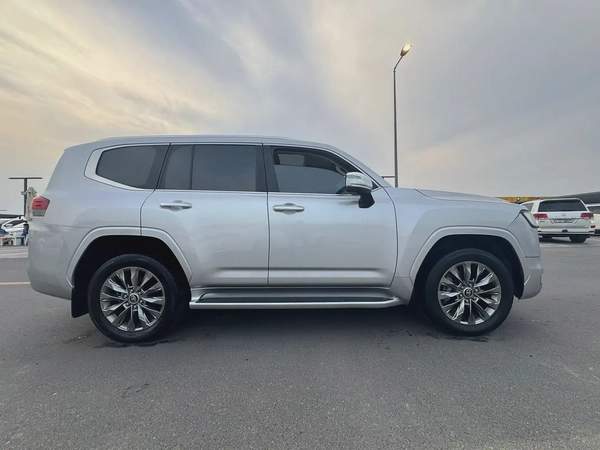 Toyota Land Cruiser 4.0L, 2022, GCC Specs - Pristine Condition