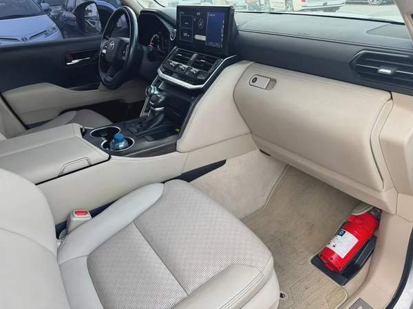 Toyota Land Cruiser 4.0L, 2022, GCC Specs - Pristine Condition