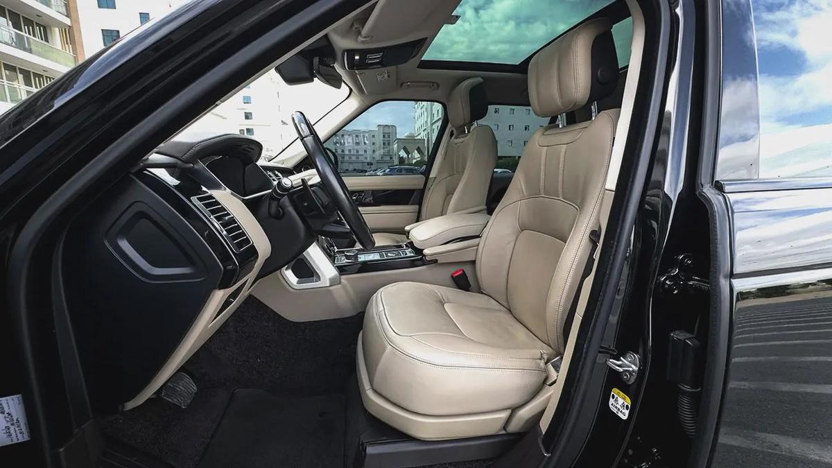 2018 | GCC Range Rover Vogue V6 HSE | Black | Low Mileage | Full service history-10-10