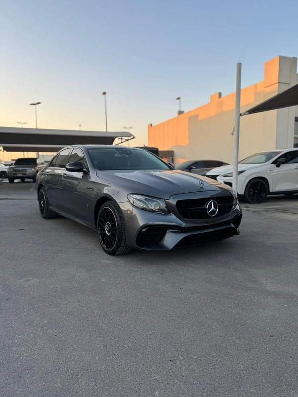 Mercedes-Benz E300 MERCEDES AMG E300 KIT 63 MY2019