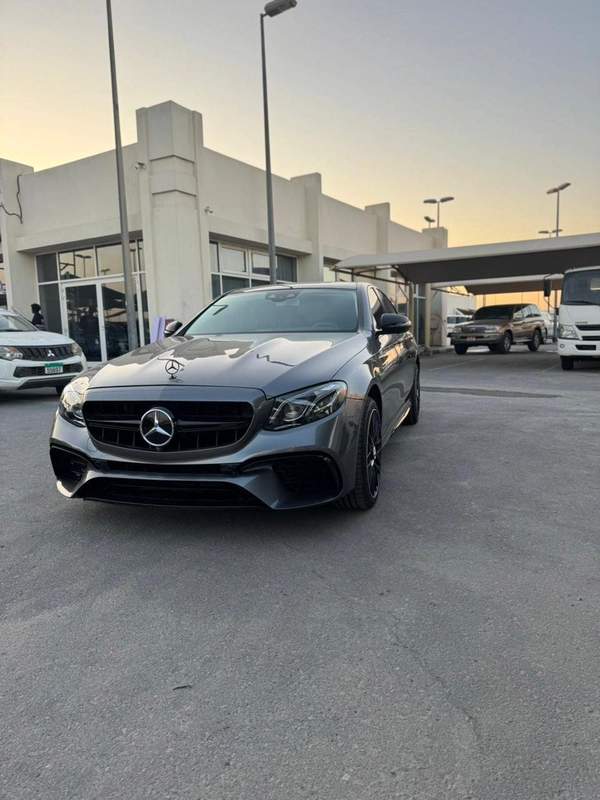 Mercedes-Benz E300 MERCEDES AMG E300 KIT 63 MY2019
