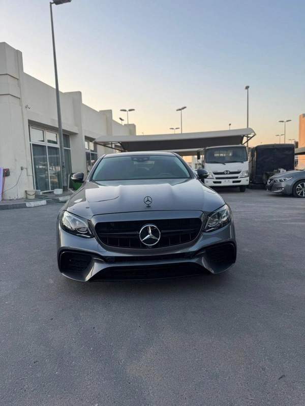Mercedes-Benz E300 MERCEDES AMG E300 KIT 63 MY2019