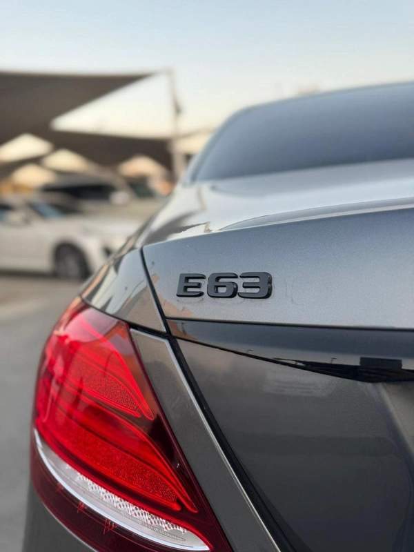 Mercedes-Benz E300 MERCEDES AMG E300 KIT 63 MY2019