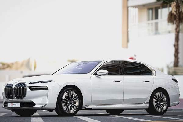 2024 | BMW 740i White GCC | Service Warranty from AGMC