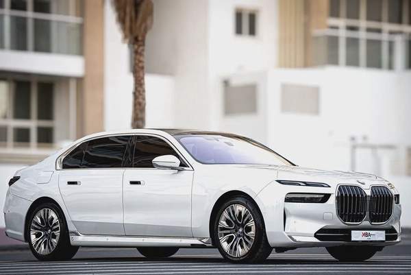 2024 | BMW 740i White GCC | Service Warranty from AGMC