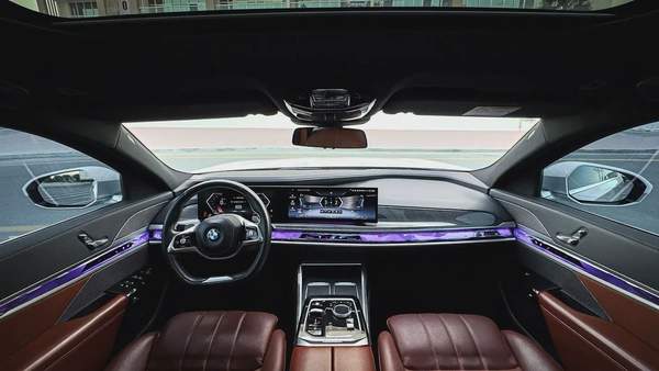 2024 | BMW 740i White GCC | Service Warranty from AGMC