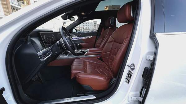2024 | BMW 740i White GCC | Service Warranty from AGMC